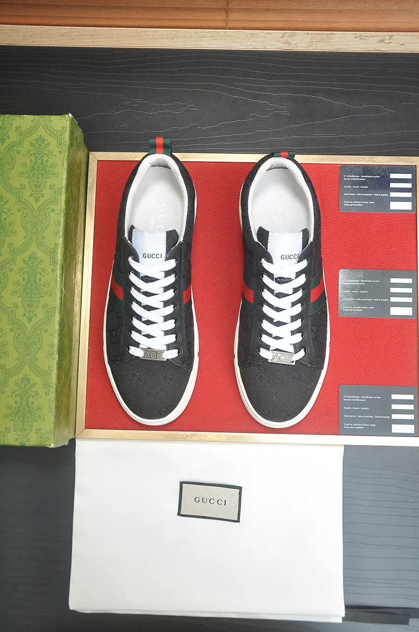 Men's men's shoes💰420💶[GUCCI Gucci] official website 1:1 men's sports shoes are now on the market, using original Gucci fabric + gluten lining, plus the official website original 1:1 comfortable outsole. Fashionable and versatile, super comfortable and breathable. 5 colors available, standard shoe size 38/45 (custom-made sizes 45 are non-refundable)